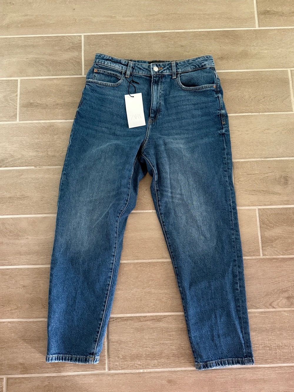 Zara Women's High-Rise Mom Jeans in Medium Blue